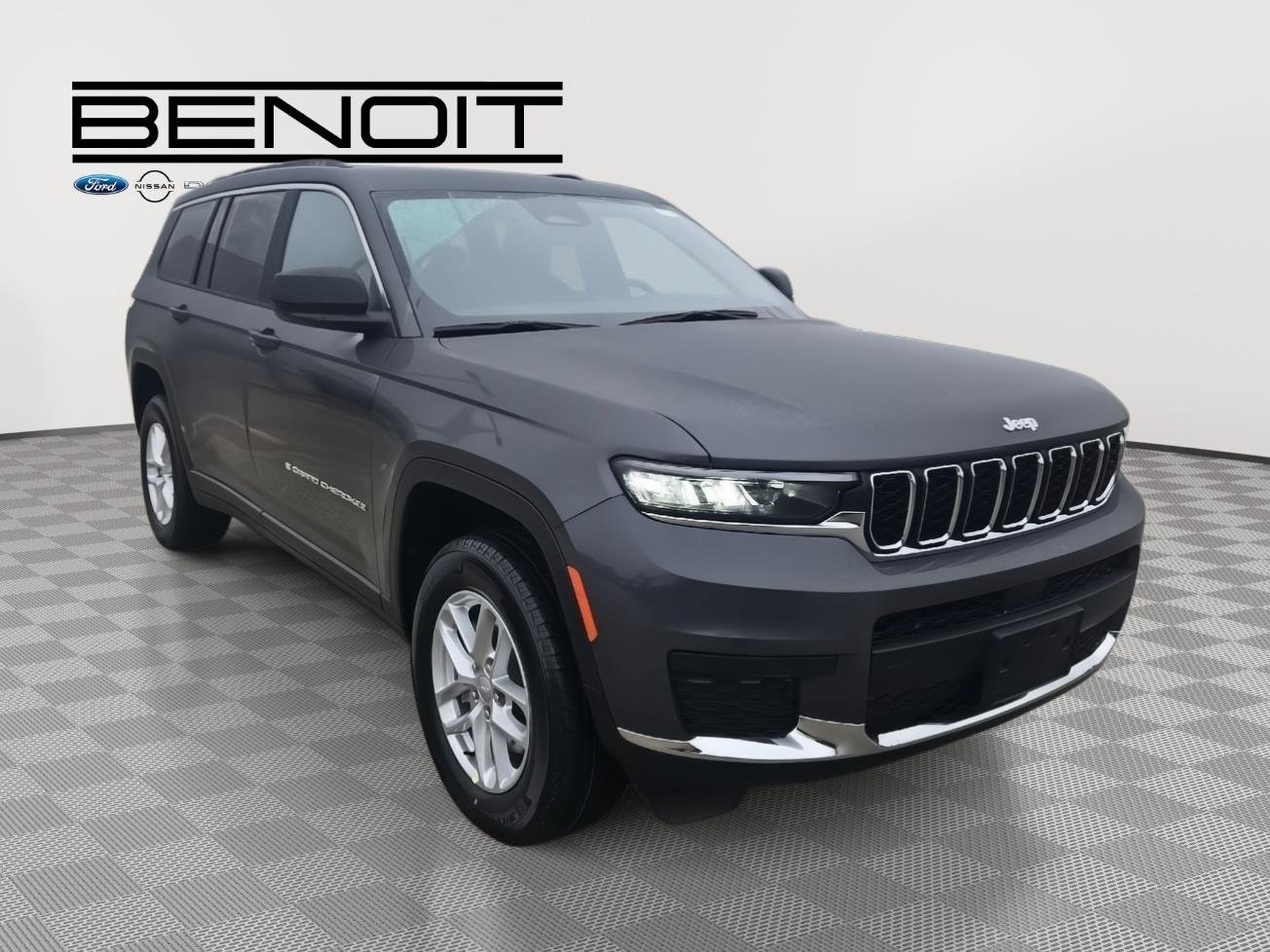 2025 Jeep Grand Cherokee L Laredo's photo