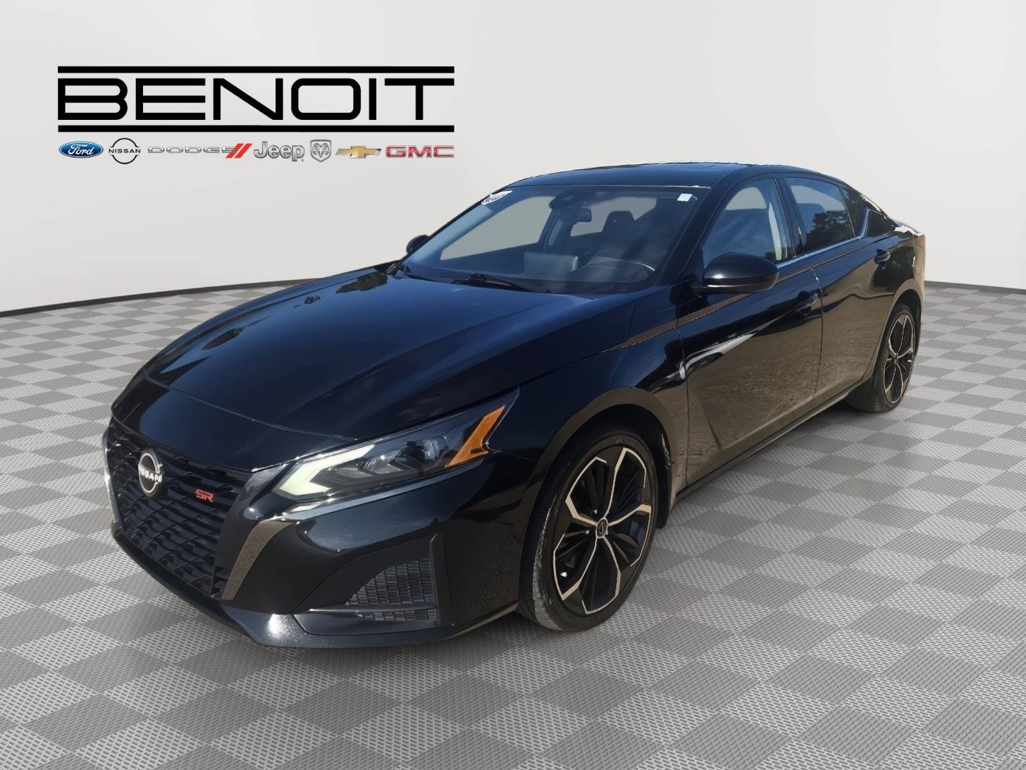 Used 2024 Nissan Altima 2.5 SR Sedan
