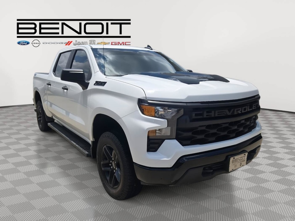 Used 2024 Chevrolet Silverado 1500 Custom Trail Boss 4WD Crew Cab 147 Custom Trail Boss