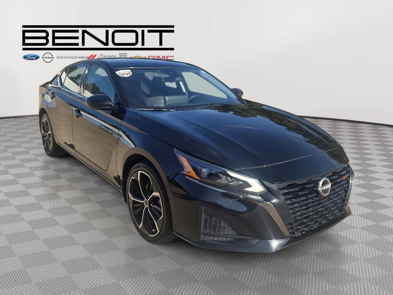Used 2024 Nissan Altima 2.5 SR Sedan