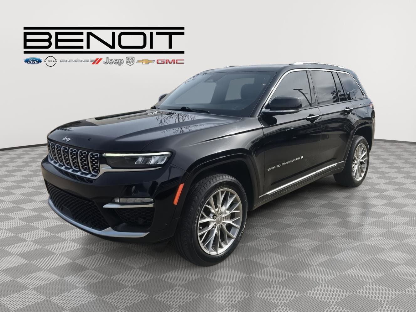 2022 Jeep Grand Cherokee Summit's photo