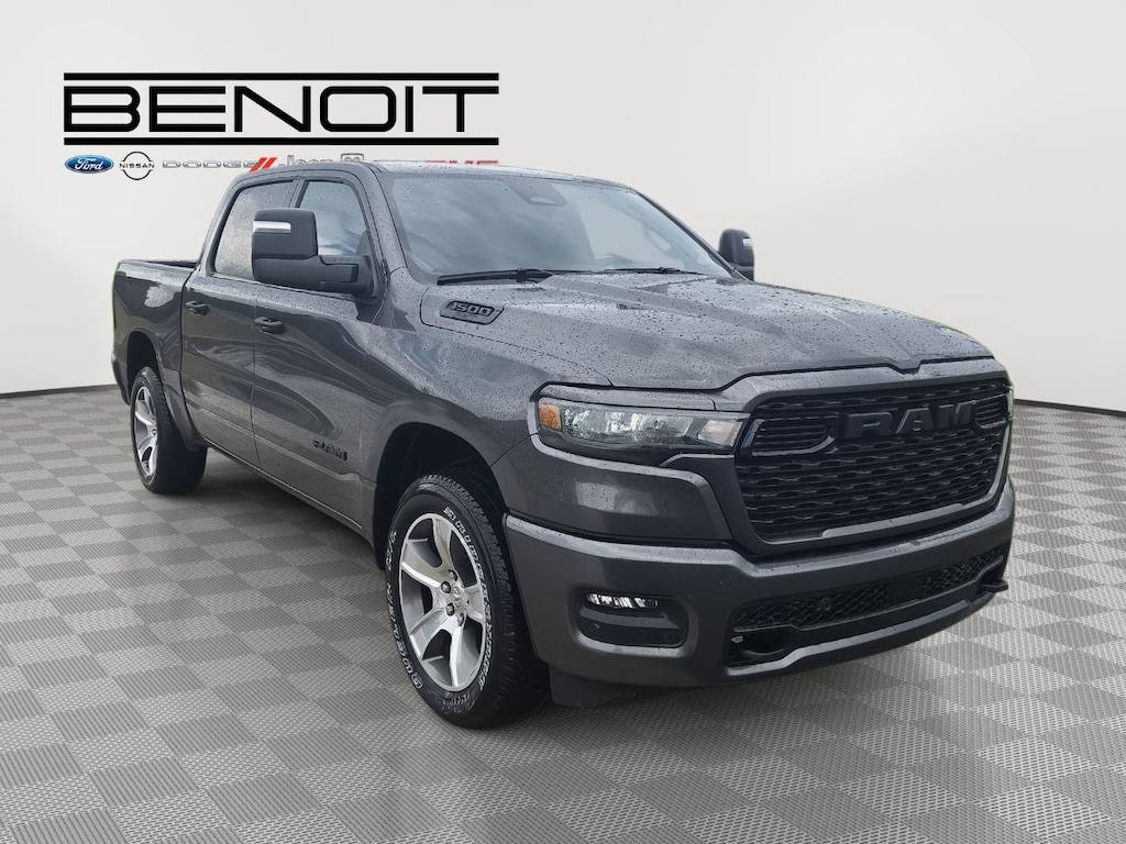 New 2025 Ram 1500 TRADESMAN CREW CAB 4X4 5'7 BOX Pickup