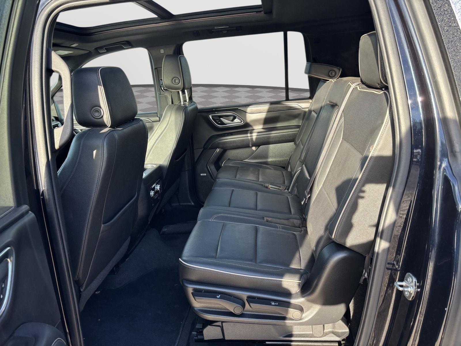 2022 GMC Yukon XL SLT - Photo 11