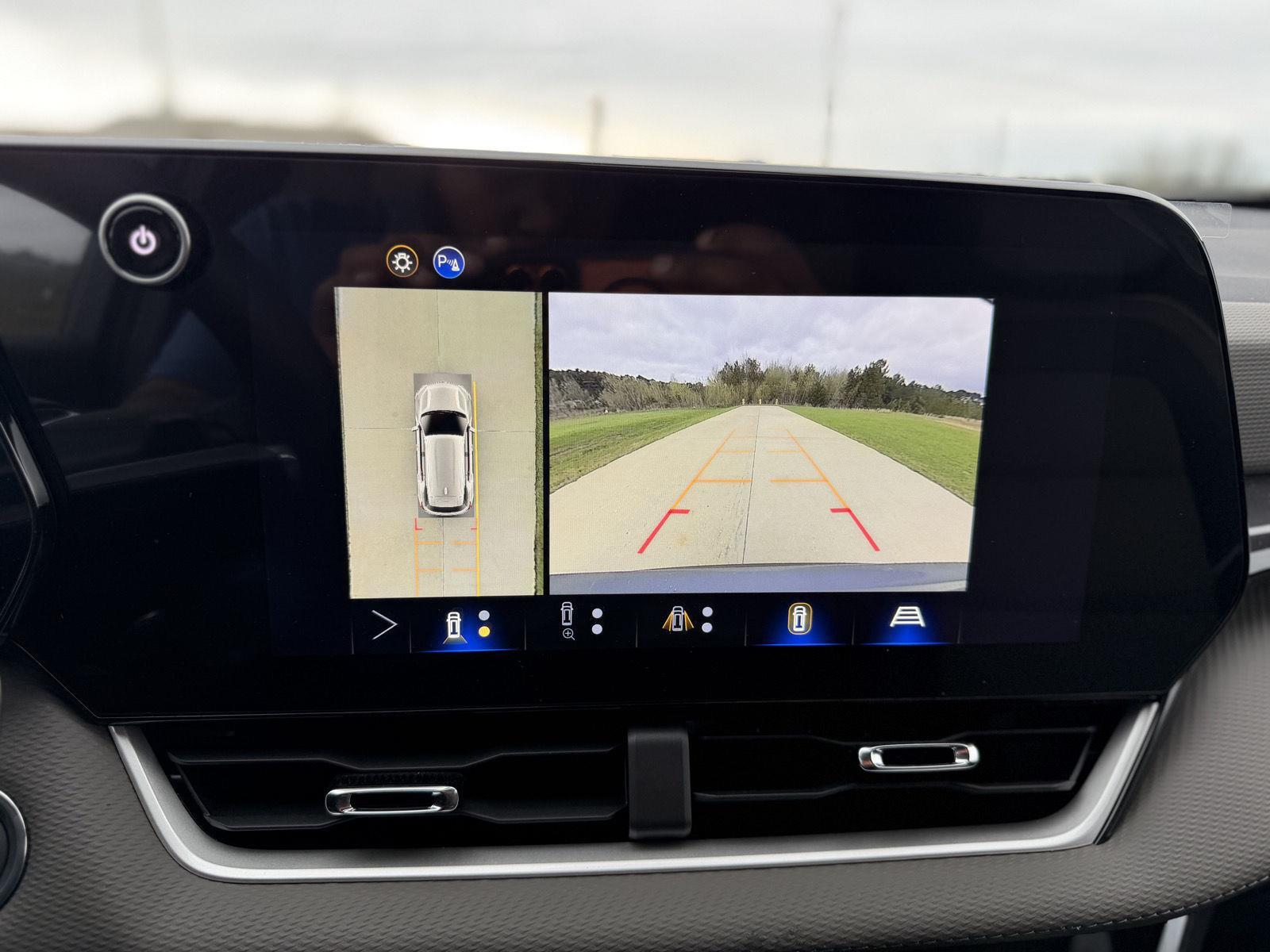 2026 Chevrolet Equinox LT - Photo 15