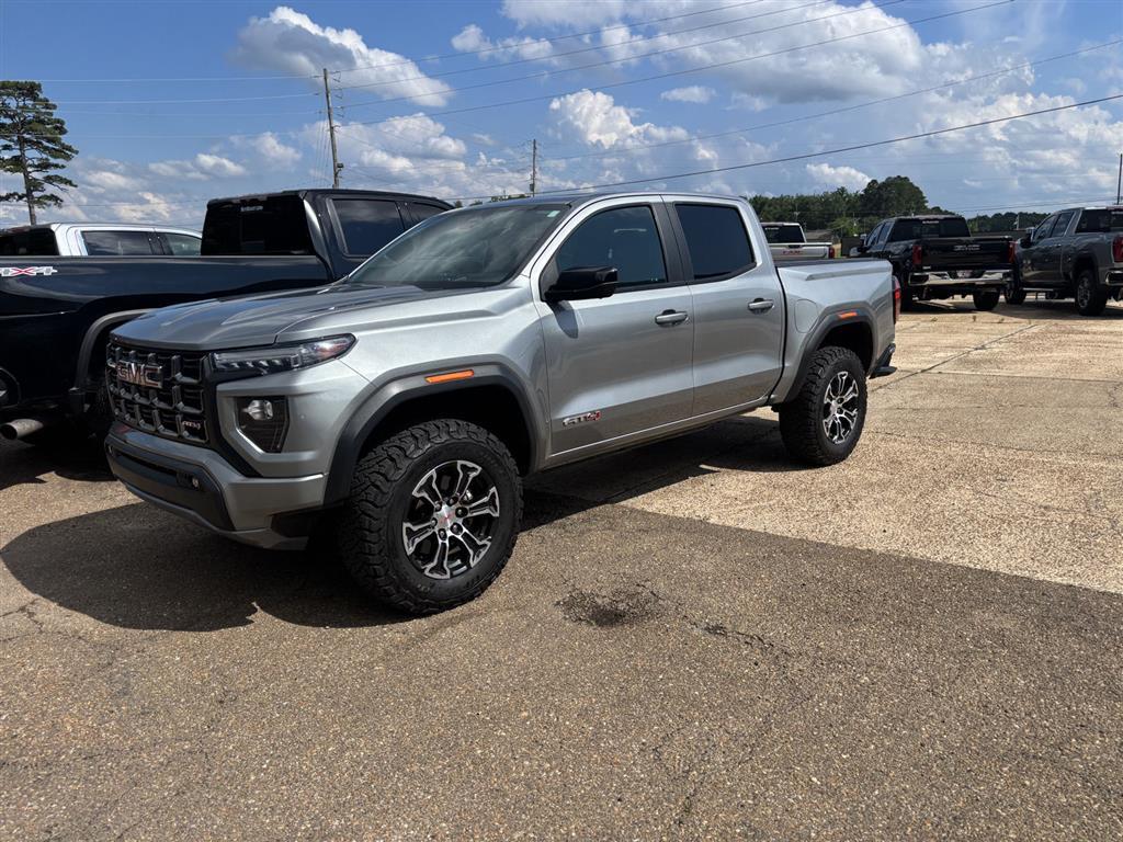 2023 GMC Canyon 4WD AT4 Crew Cab Short Box's photo