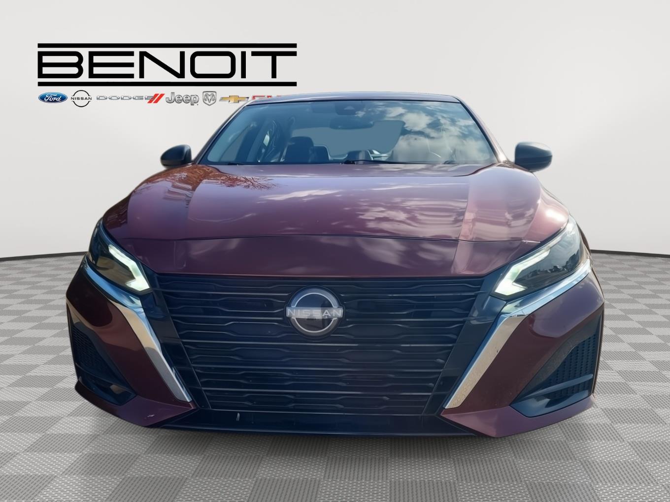 2024 Nissan Altima 2.5 SV photo 2