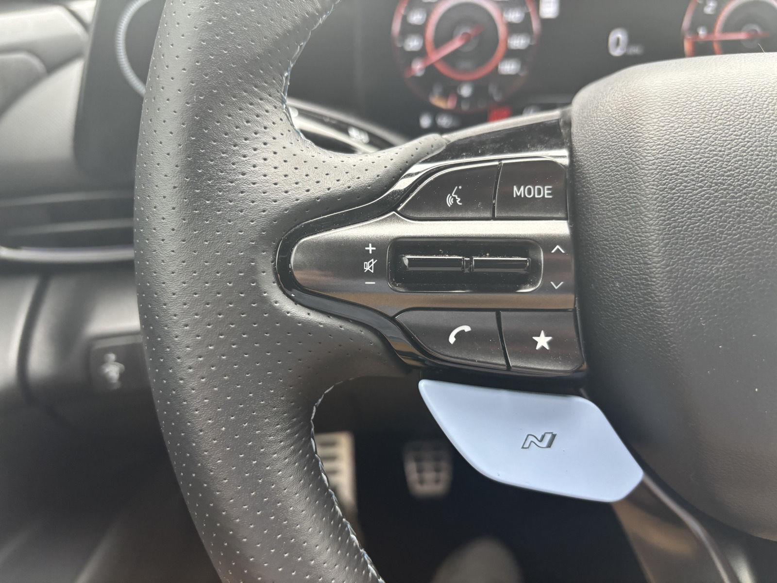 2025 Hyundai Elantra N - Photo 11