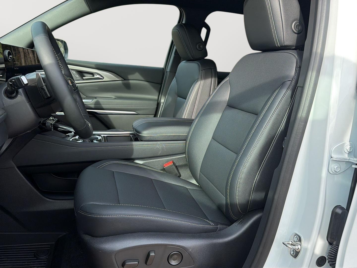 2026 Chevrolet Traverse LT - Photo 10