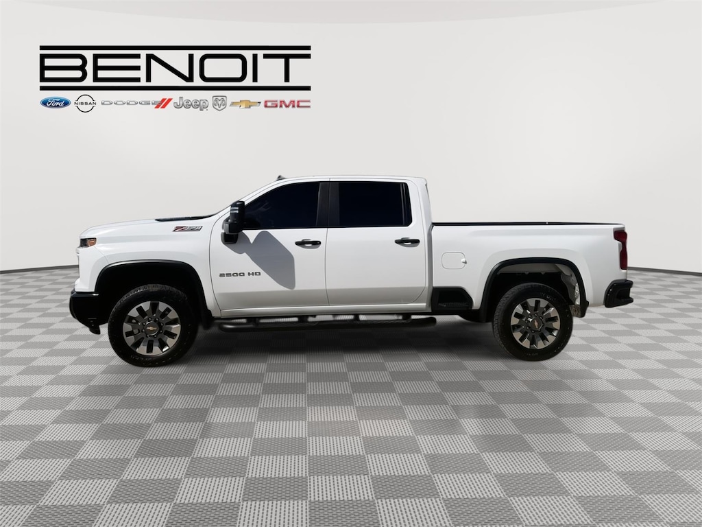 Used 2024 Chevrolet Silverado 2500 HD Custom Truck