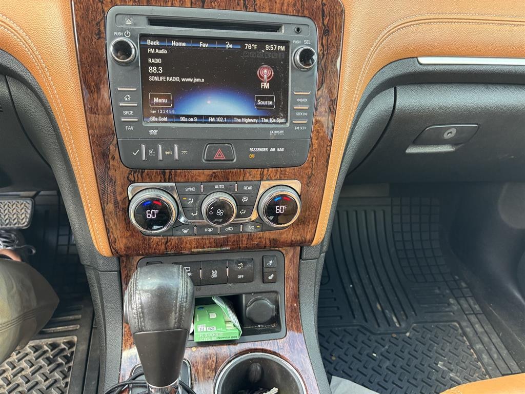 Used 2014 Chevrolet Traverse LT SUV