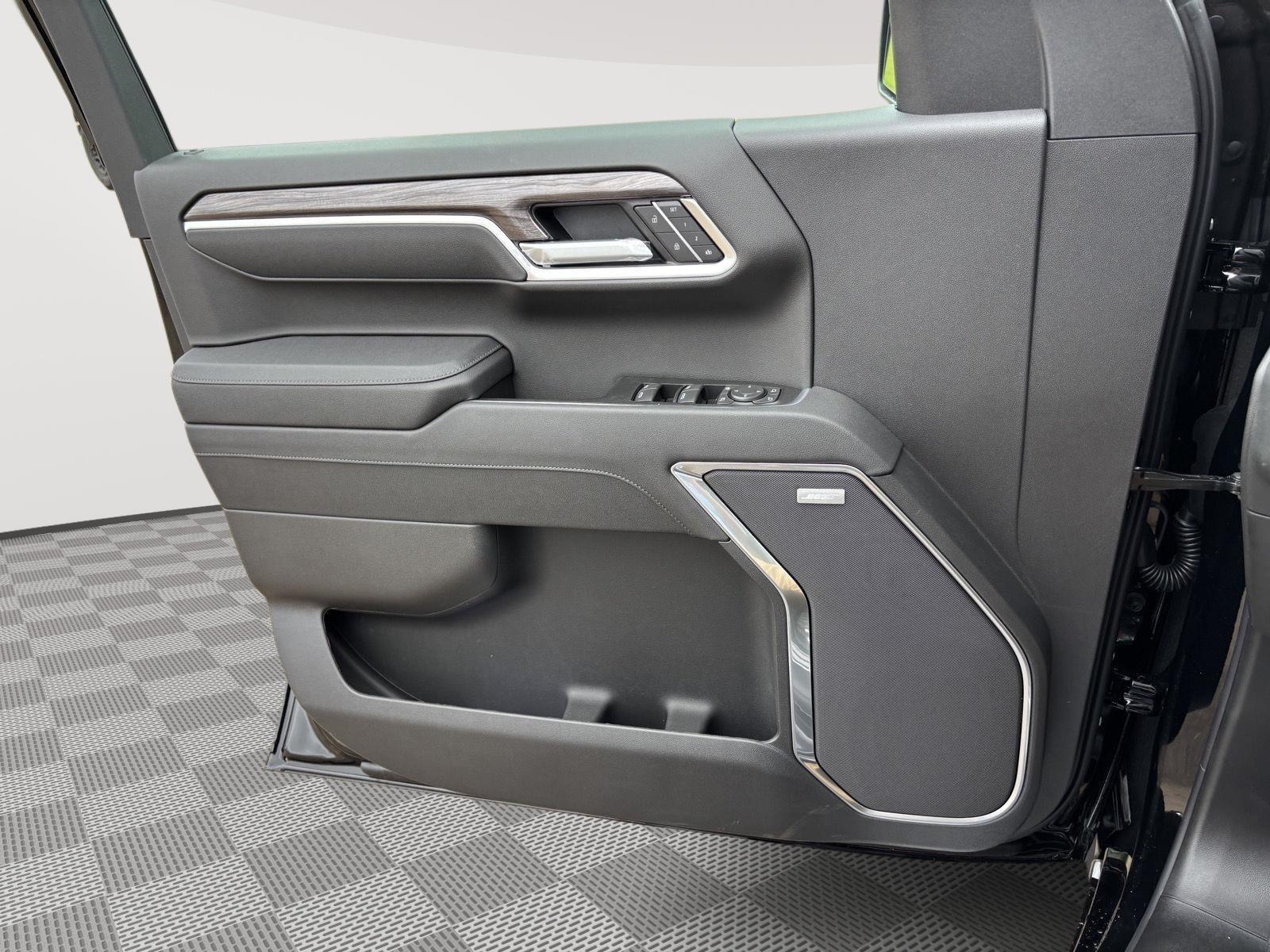 2026 Chevrolet Silverado 1500 LTZ - Photo 18