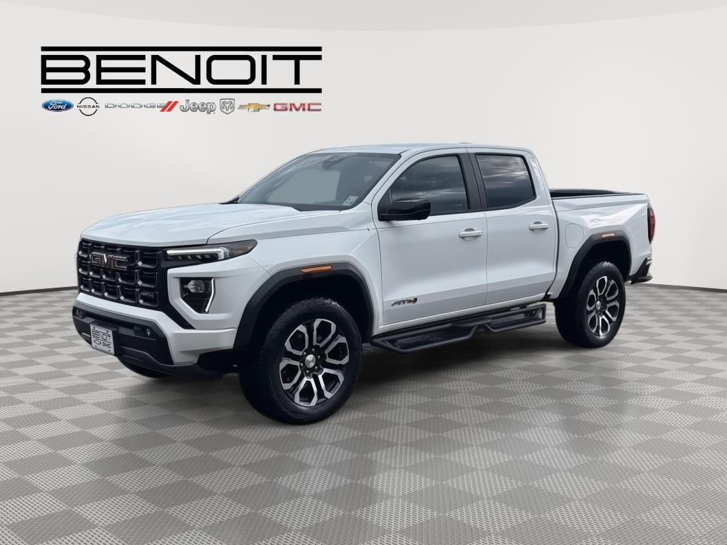 2024 GMC Canyon 4WD AT4 Crew Cab Short Box's photo
