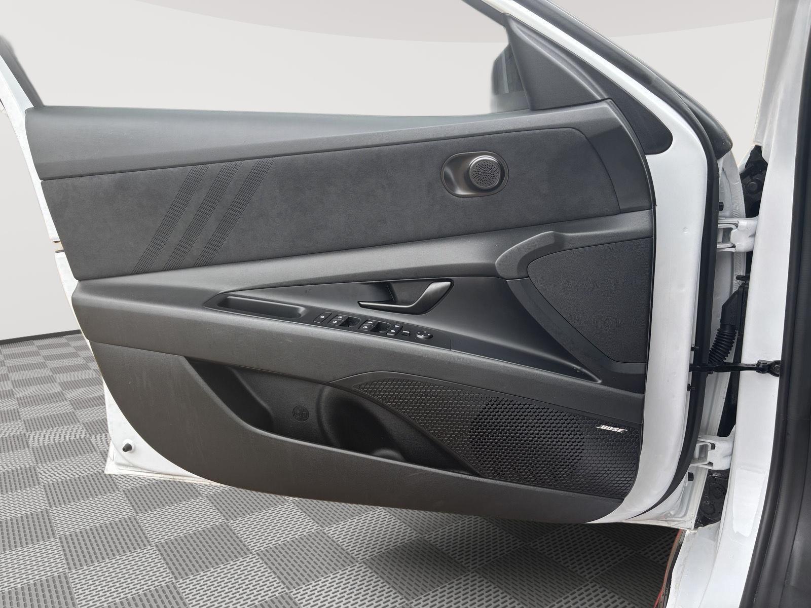 2025 Hyundai Elantra N - Photo 19