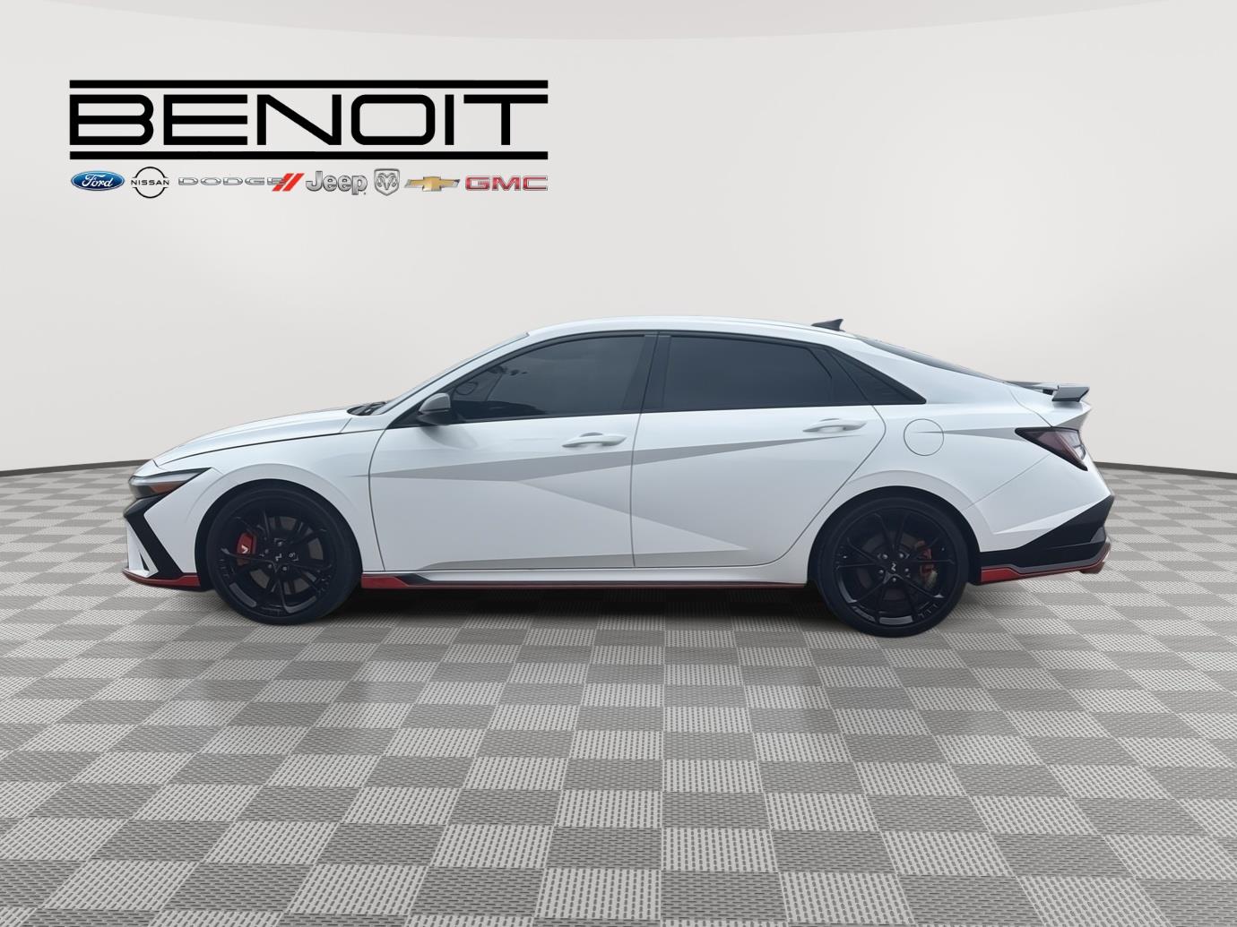 2025 Hyundai Elantra N - Photo 8