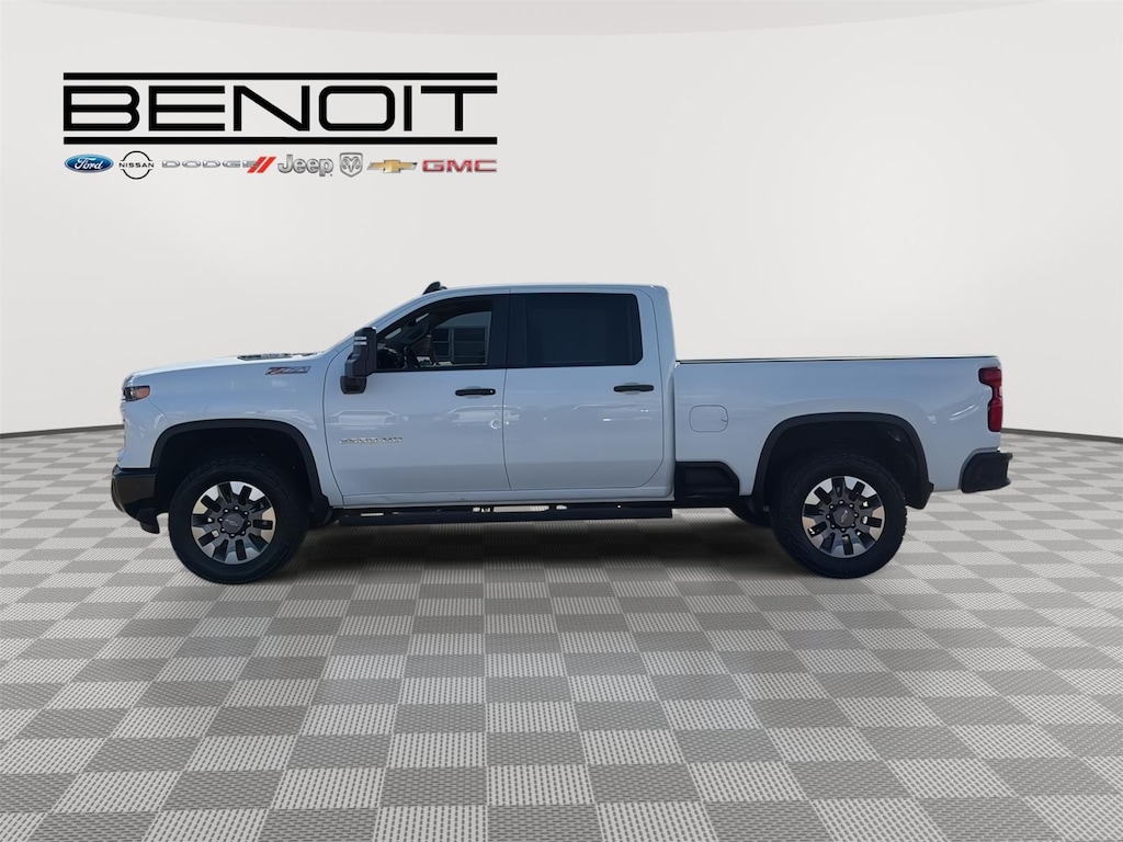 Used 2024 Chevrolet Silverado 2500 HD Custom Truck