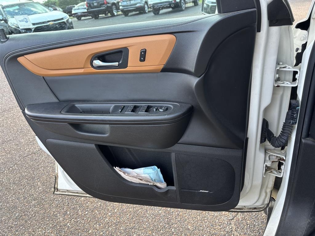 Used 2014 Chevrolet Traverse LT SUV