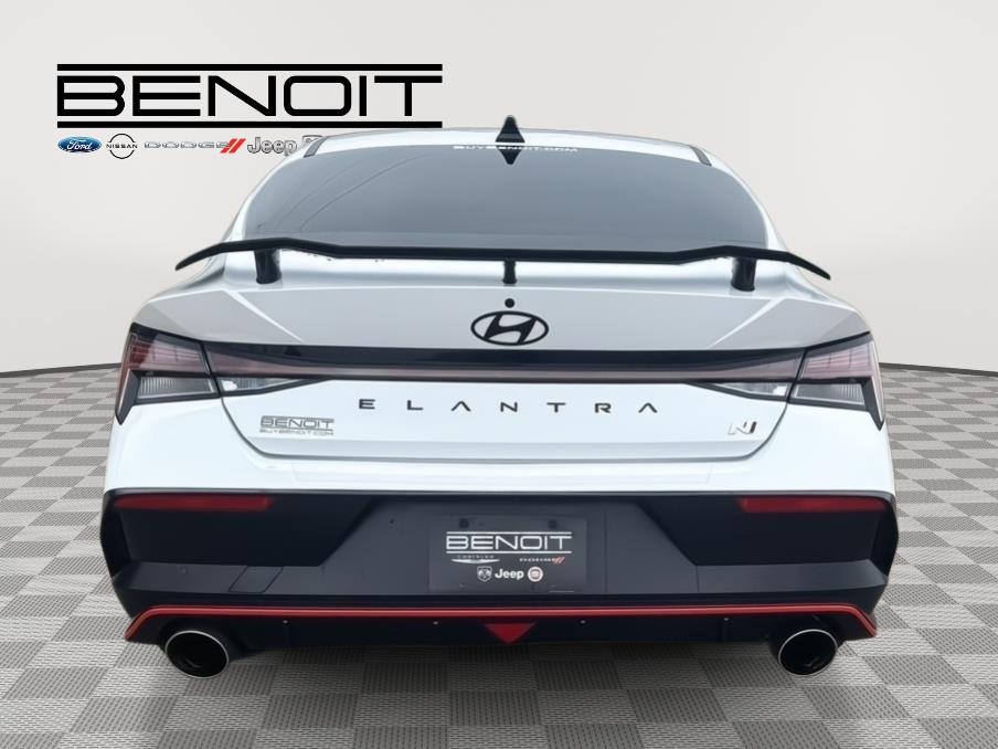 2025 Hyundai Elantra N - Photo 6