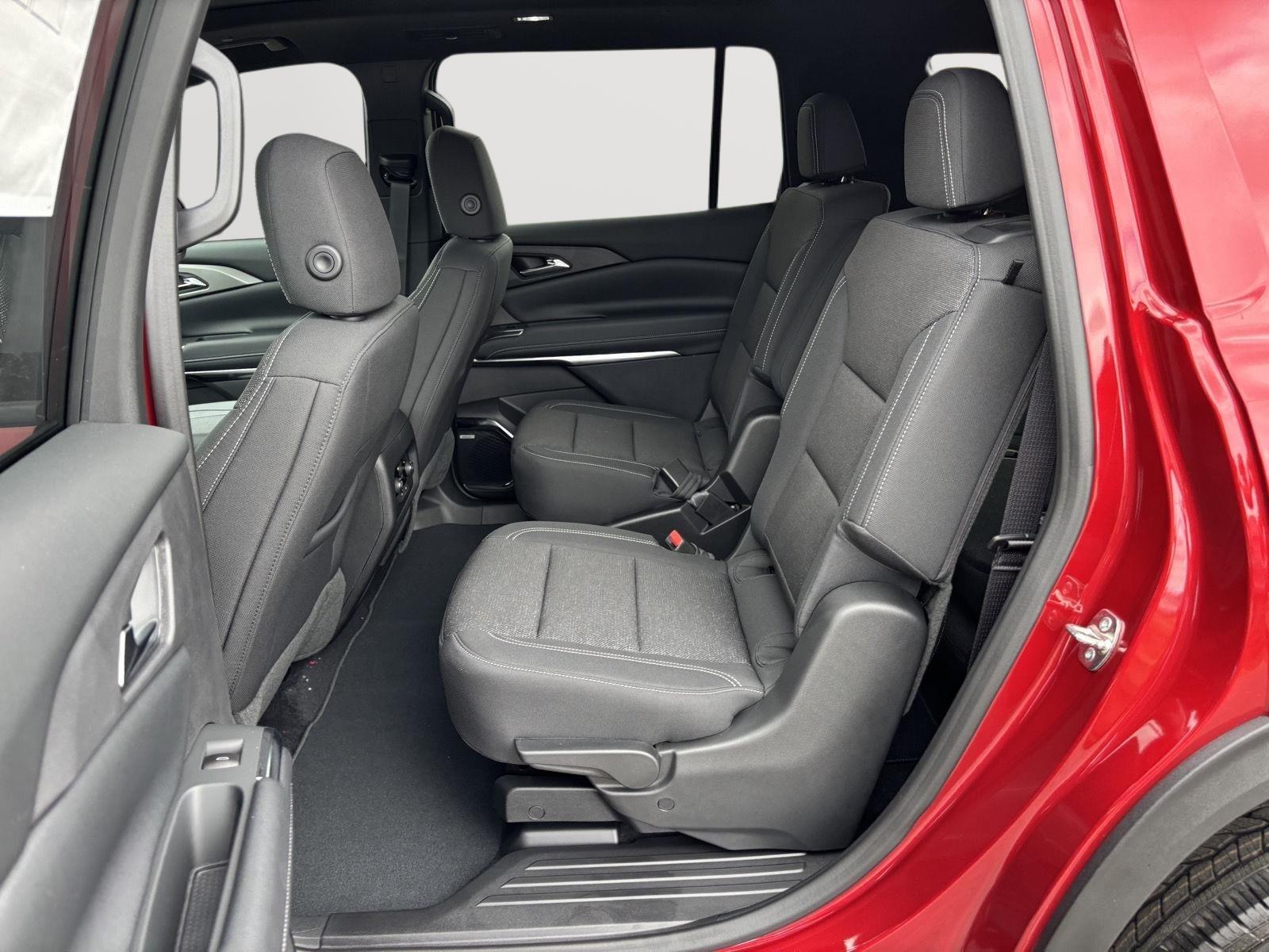 2026 Chevrolet Traverse LT - Photo 10