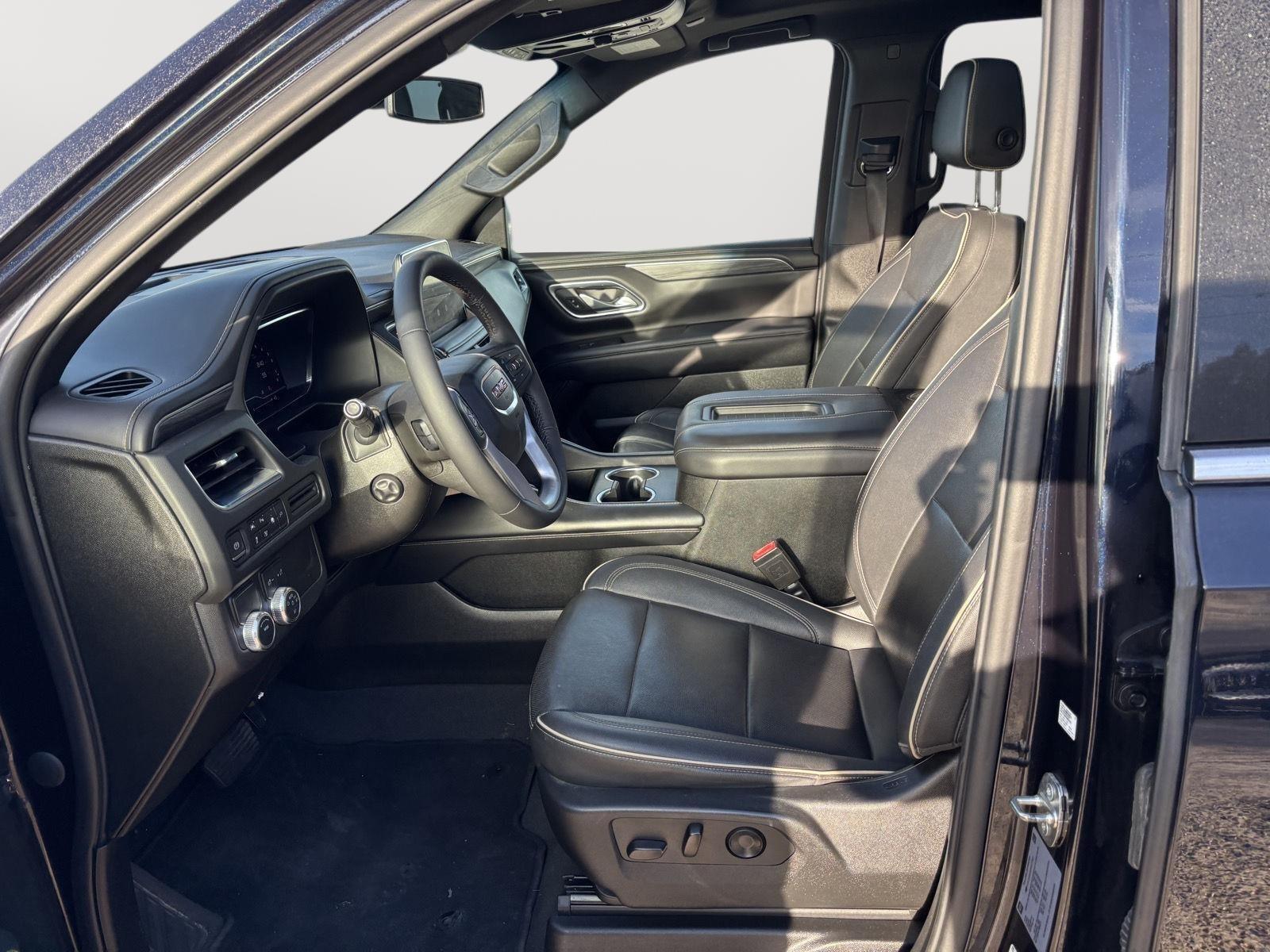 2022 GMC Yukon XL SLT - Photo 13