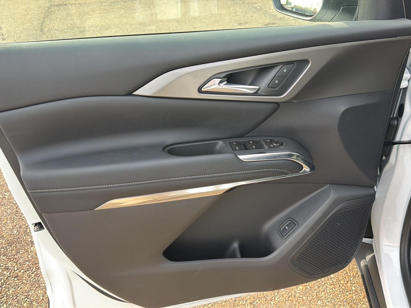 2026 Chevrolet Traverse LT - Photo 11