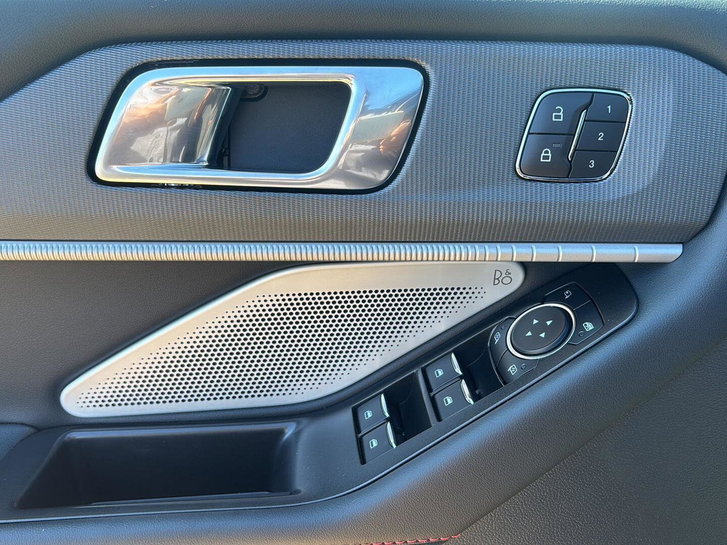 2026 Ford Explorer ST - Photo 15
