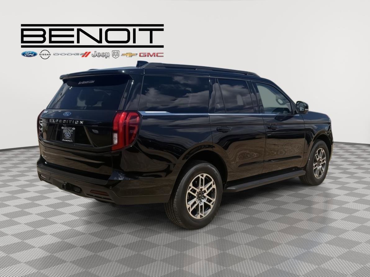 2026 Ford Expedition Active - Photo 8