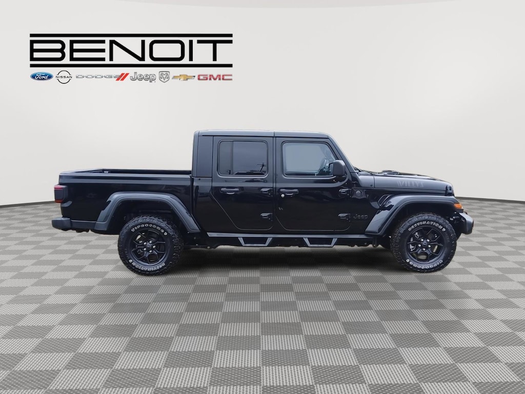 Used 2024 Jeep Gladiator Sport Truck Crew Cab