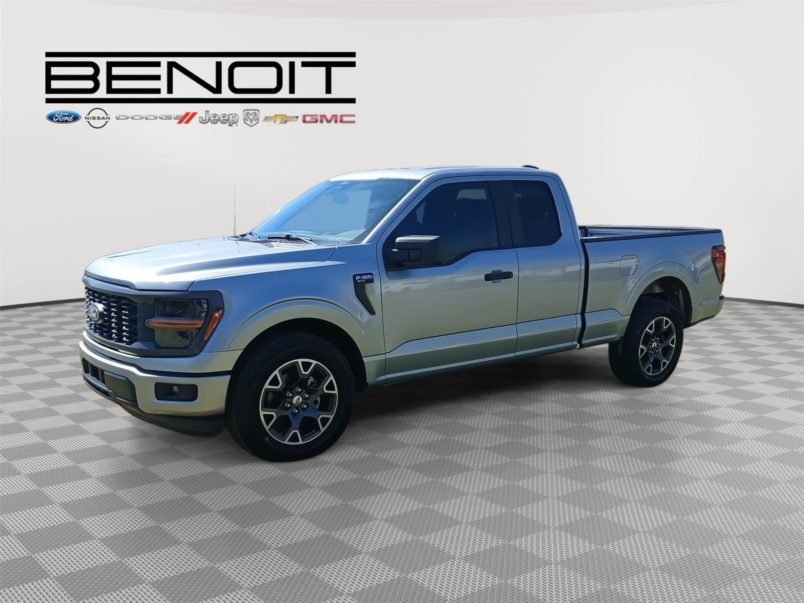2025 Ford F-150 STX's photo
