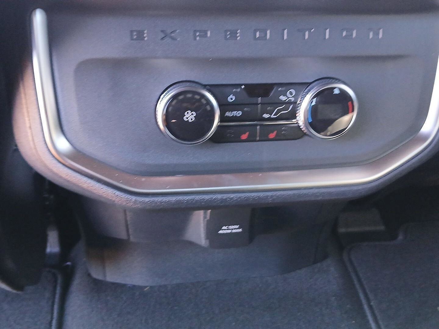 2025 Ford Expedition Platinum - Photo 23