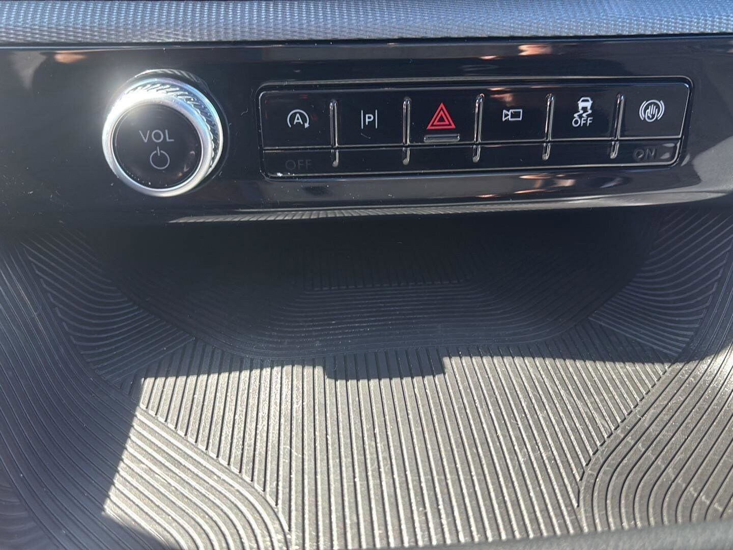 2026 Ford Explorer ST - Photo 19