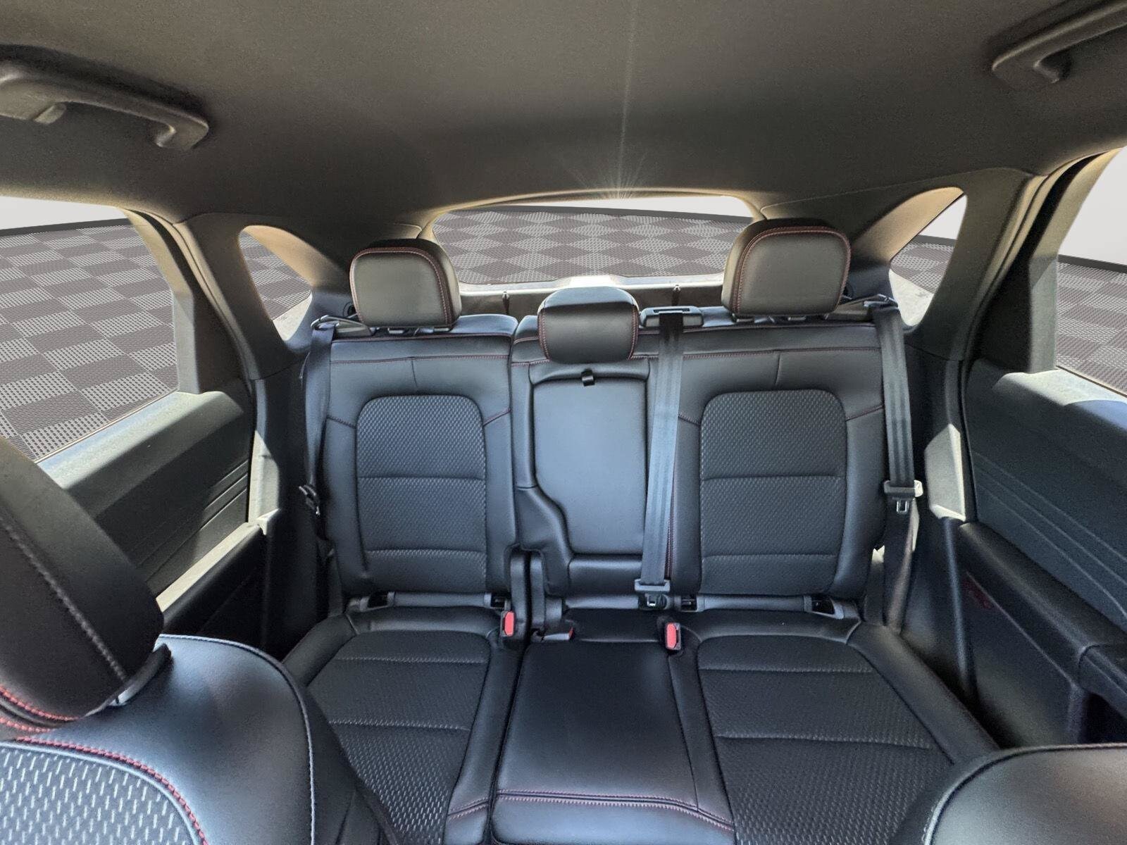 2026 Ford Escape ST-Line - Photo 14