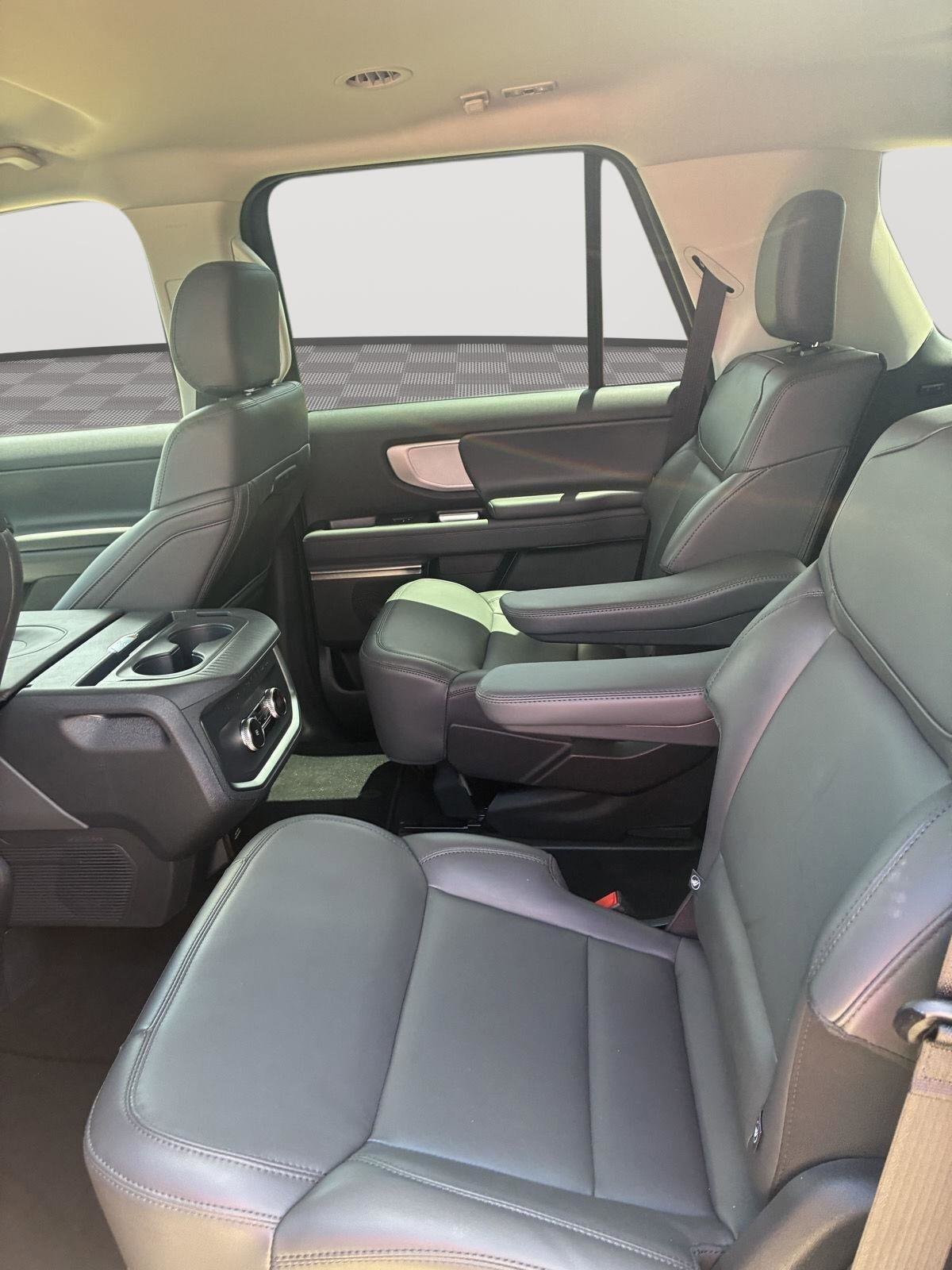 2026 Ford Expedition Active - Photo 17