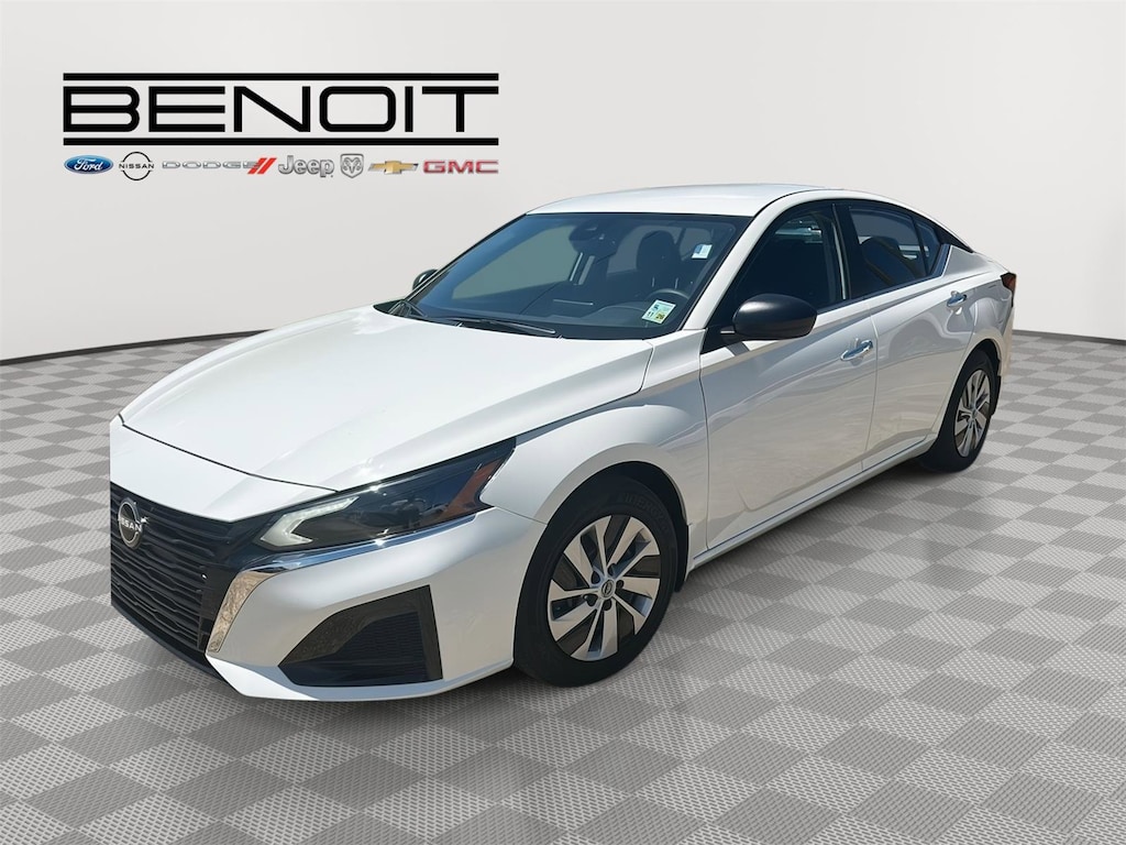 Used 2025 Nissan Altima S Sedan