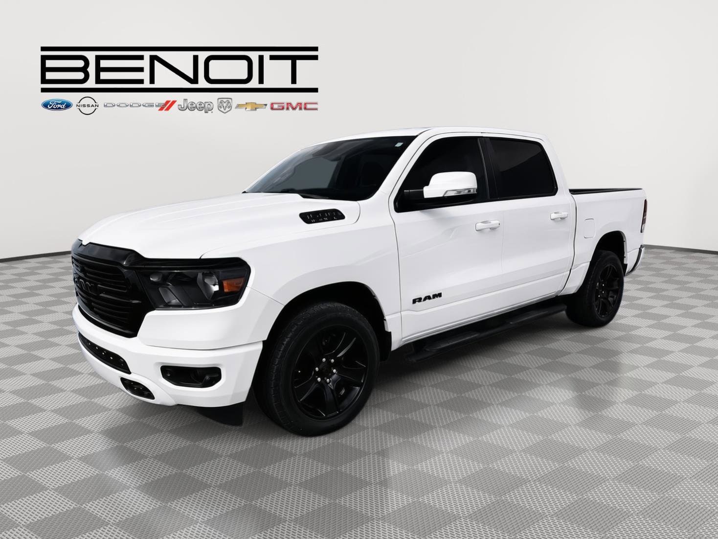 2020 RAM 1500 Big Horn/Lone Star 4x4 Crew Cab 5'7's photo