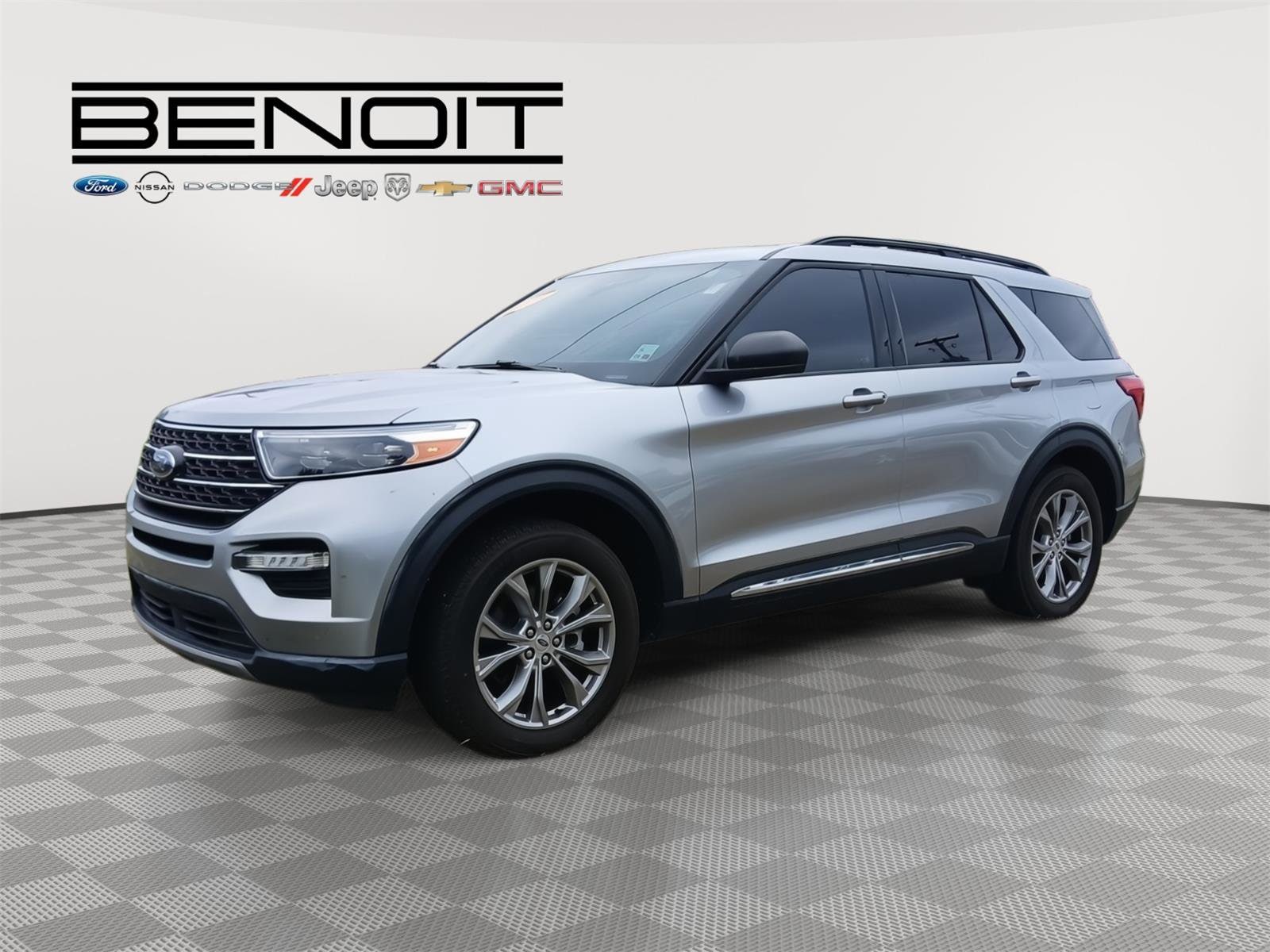 2023 Ford Explorer XLT's photo