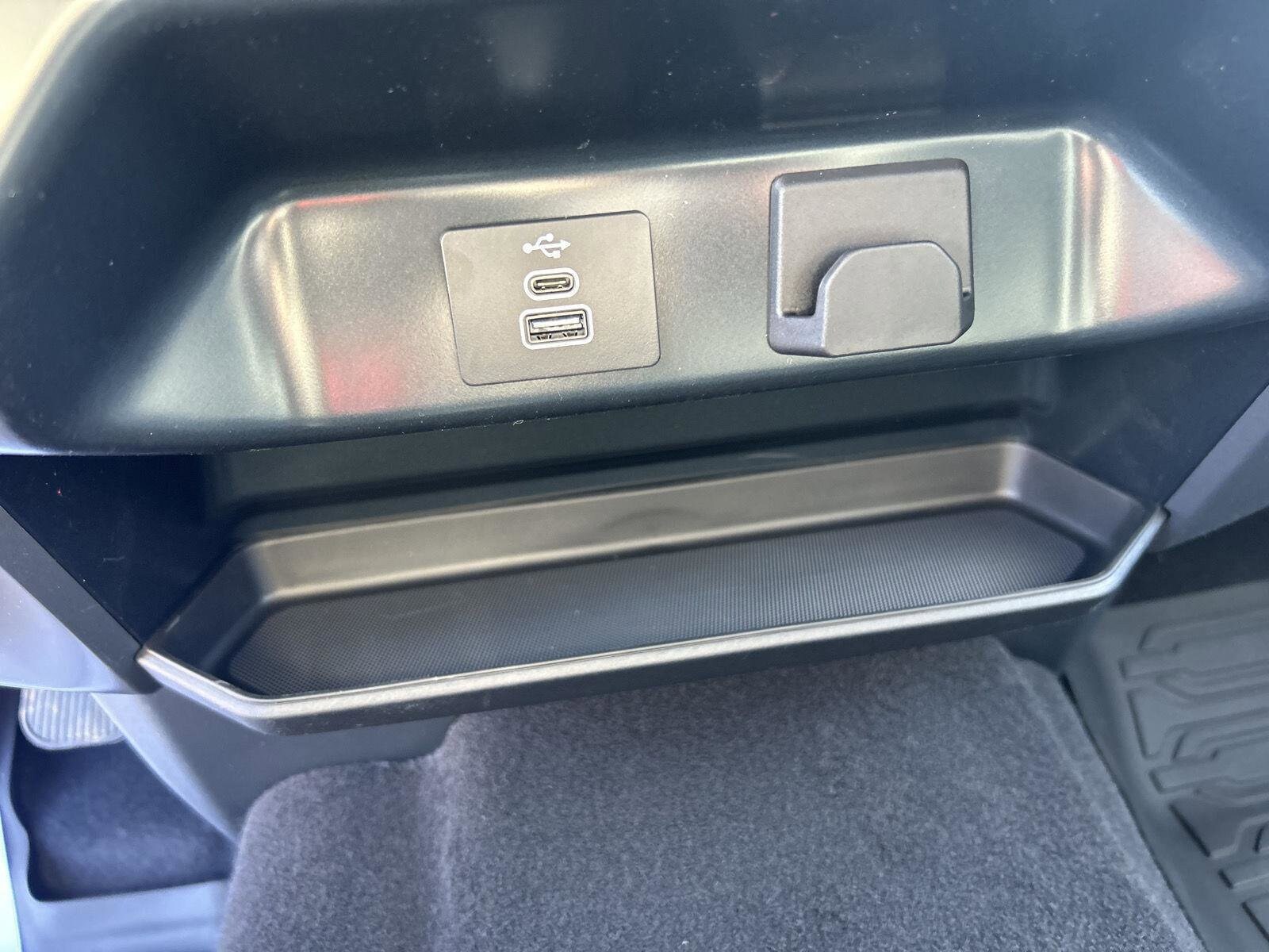 2025 Ford F-150 XLT - Photo 21