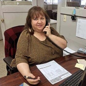 Staff member Sharon Stewart from ID_0ddc11