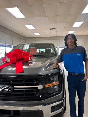 Staff member Elundre Barnett from ID_d616b3