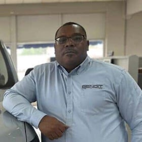 Staff member Lamar Davis from ID_76f8a8