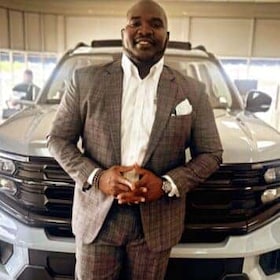 Staff member DeAndre Braxton from ID_76f8a8