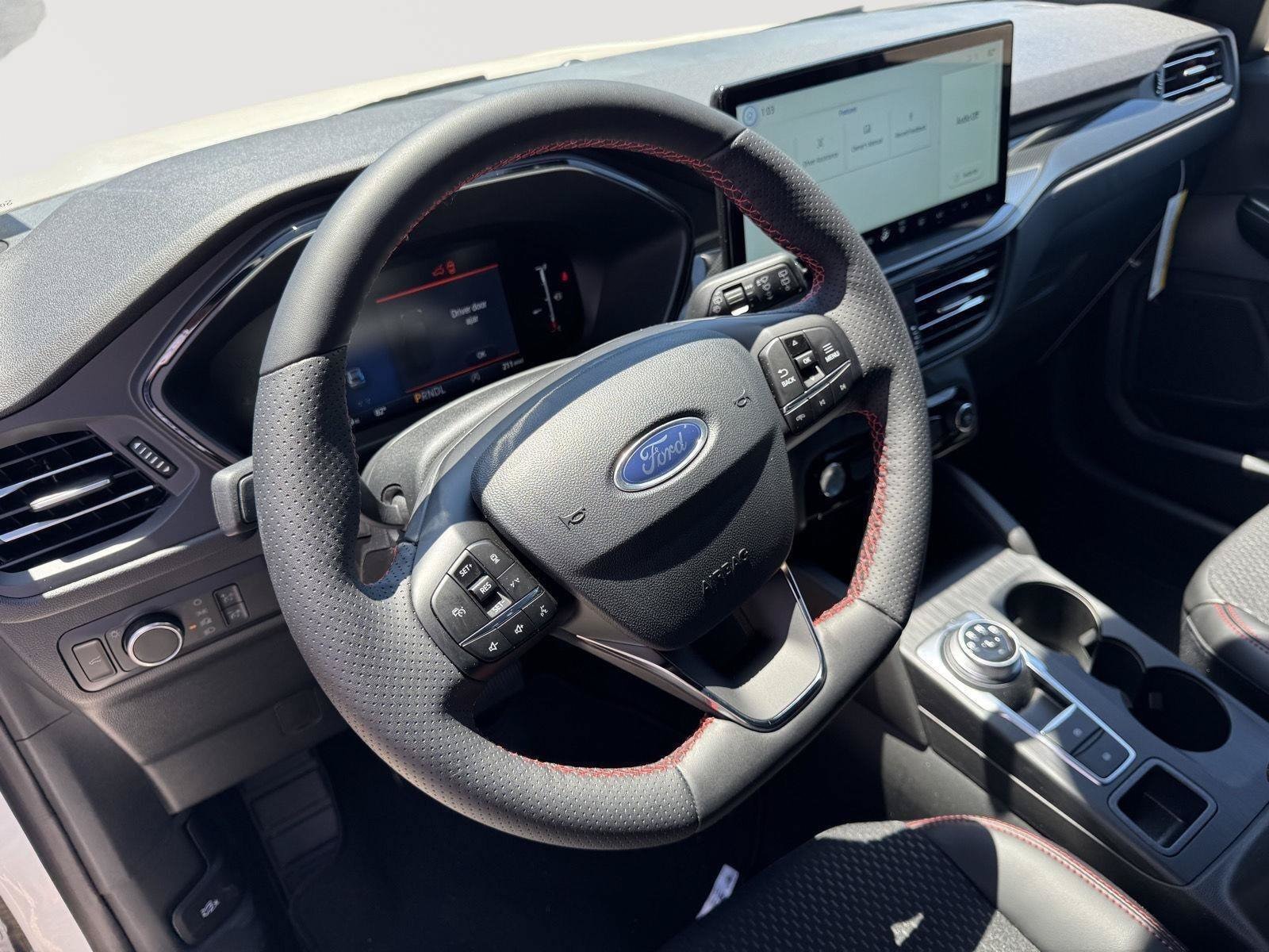 2026 Ford Escape ST-Line - Photo 8