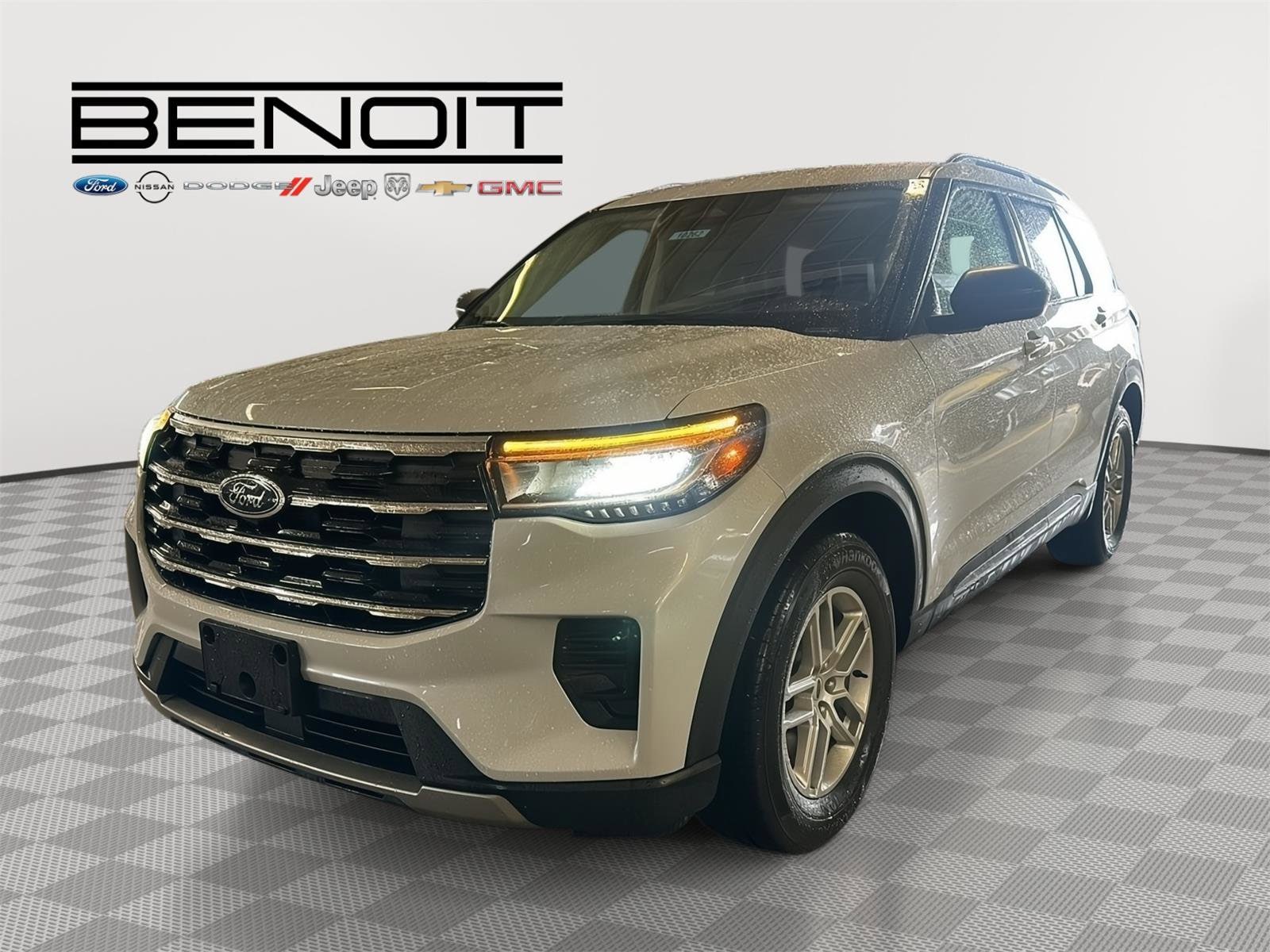 2025 Ford Explorer Active's photo