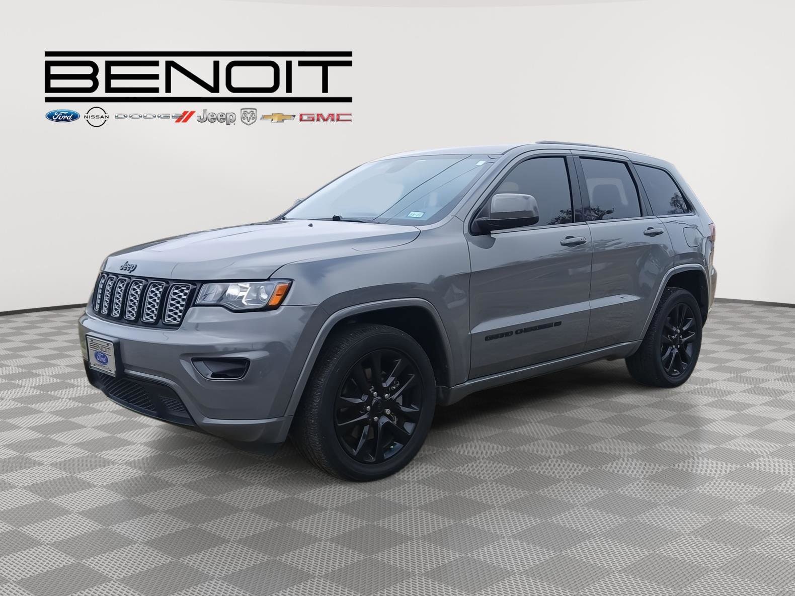 2022 Jeep Grand Cherokee WK Laredo X's photo