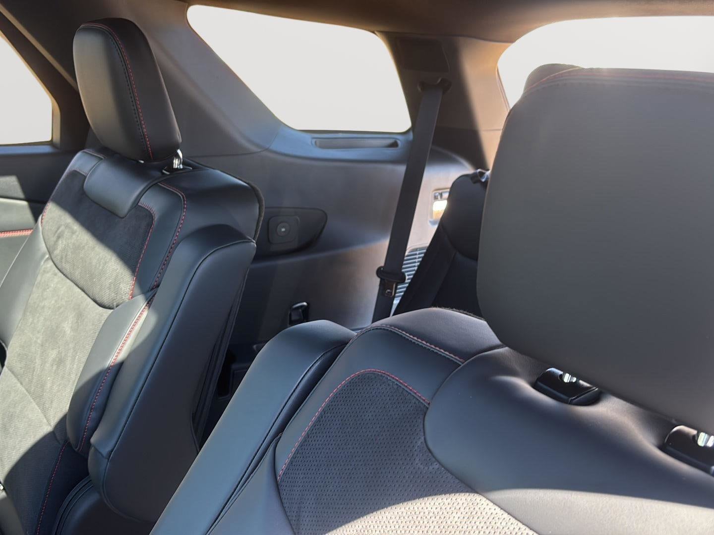 2026 Ford Explorer ST - Photo 12