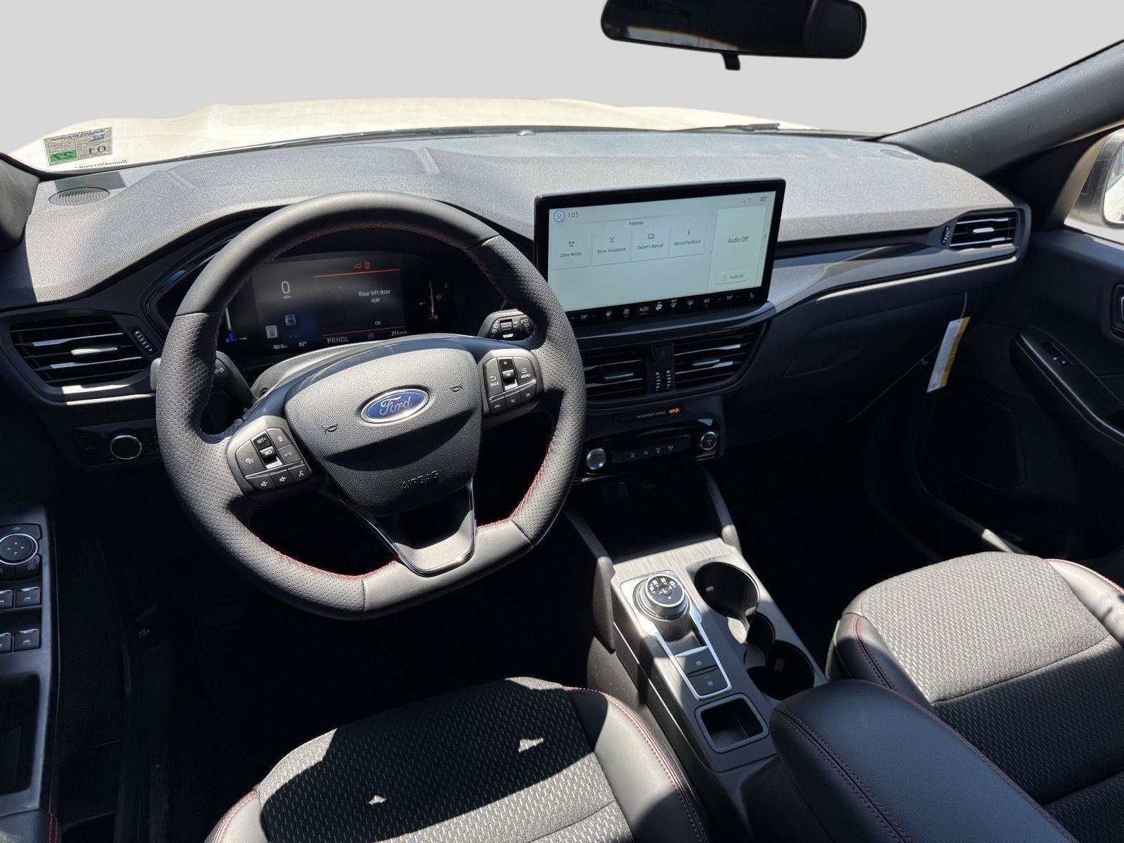 2026 Ford Escape ST-Line - Photo 9