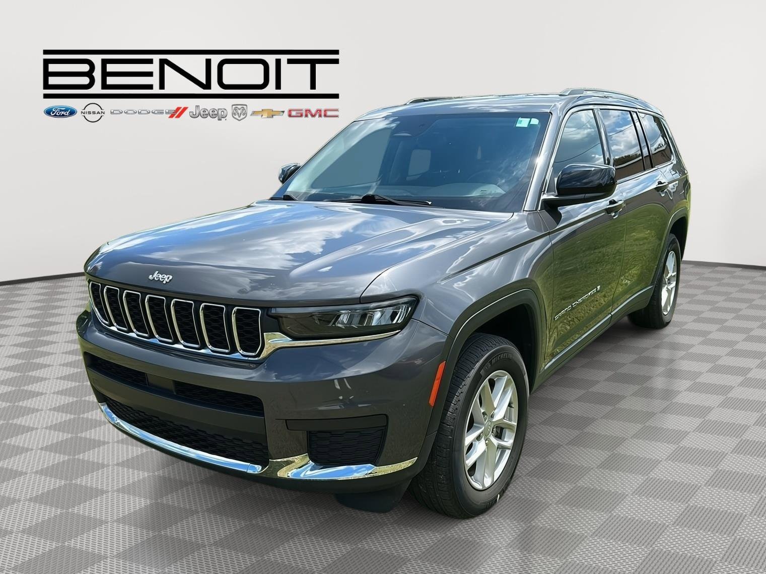 2023 Jeep Grand Cherokee L Laredo's photo