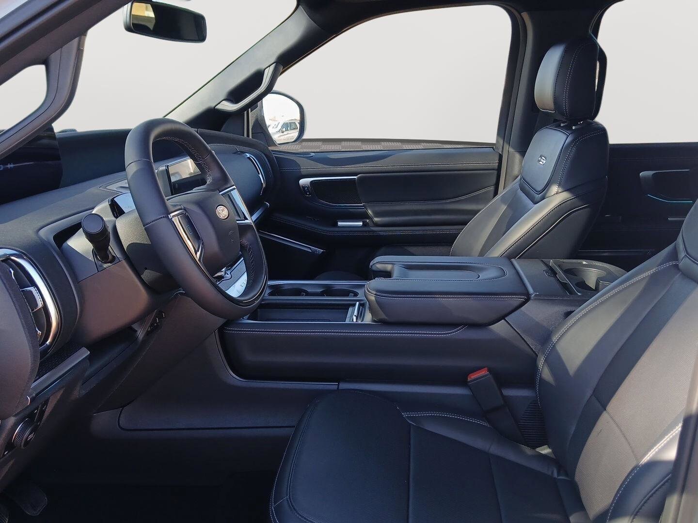 2025 Ford Expedition Platinum - Photo 9
