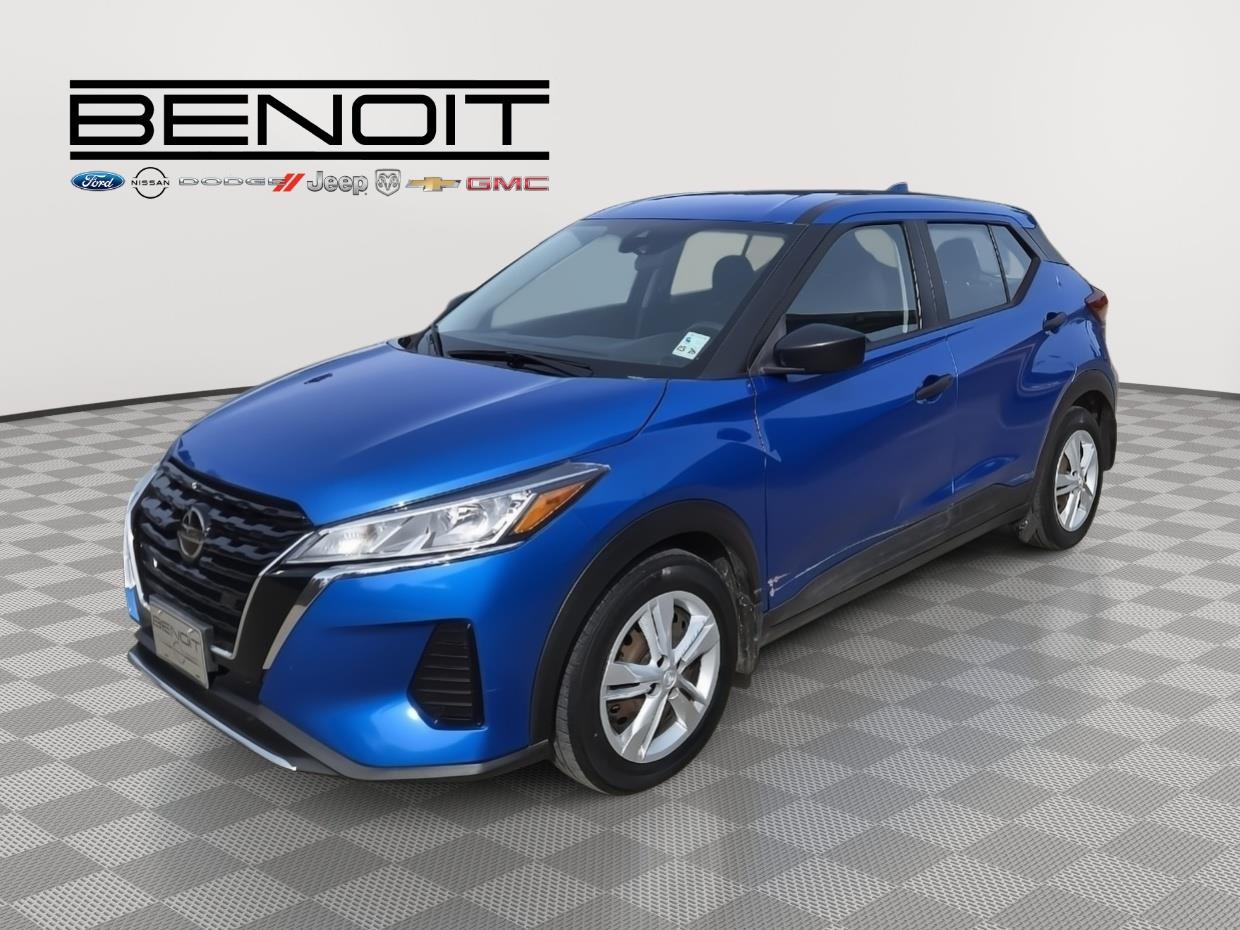 2021 Nissan Kicks S's photo