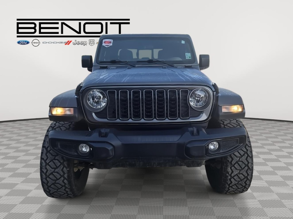 Used 2025 Jeep Gladiator Nighthawk Truck