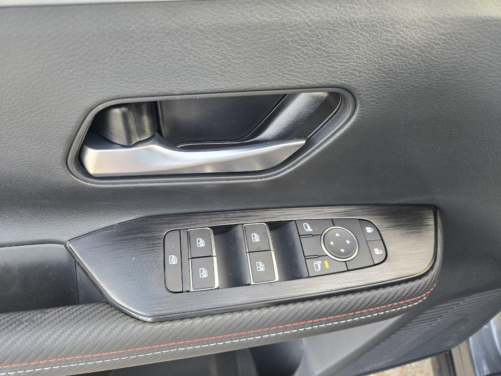 2026 Nissan KICKS SR - Photo 13